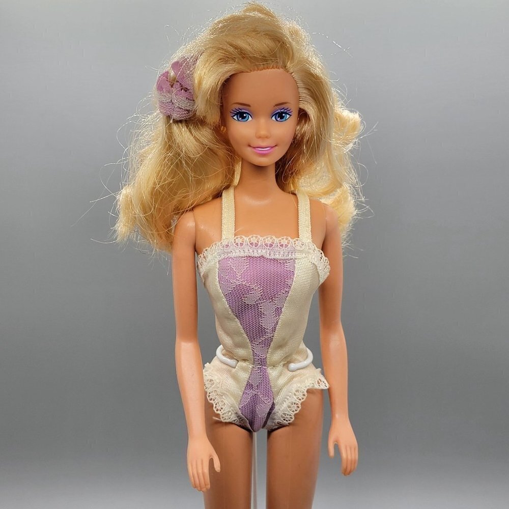 Vintage 1991 Dream Wardrobe Barbie Doll #3331